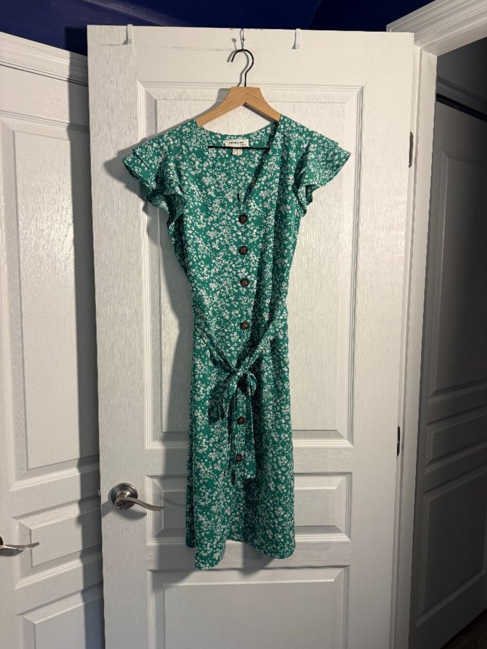 EUC - Monteau - Green & White Floral Midi Dress - Size Medium